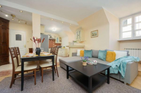 Elegant & Bright Studio in the Old Town in Warsaw by Rent like home